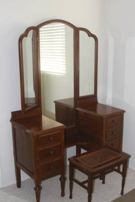 Vanity \/ Dresser with Long Trifold Mirror Antique Victorian