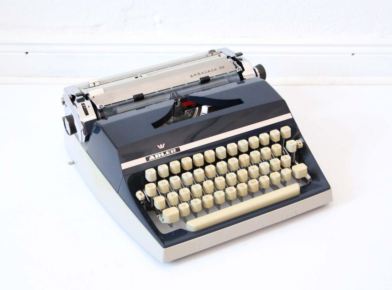 Adler Gabriele typewriter German working typewriter Triumph