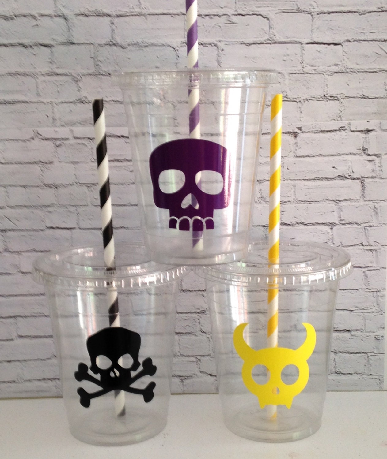 12 oz. Skull Halloween Party Cups Set of 12