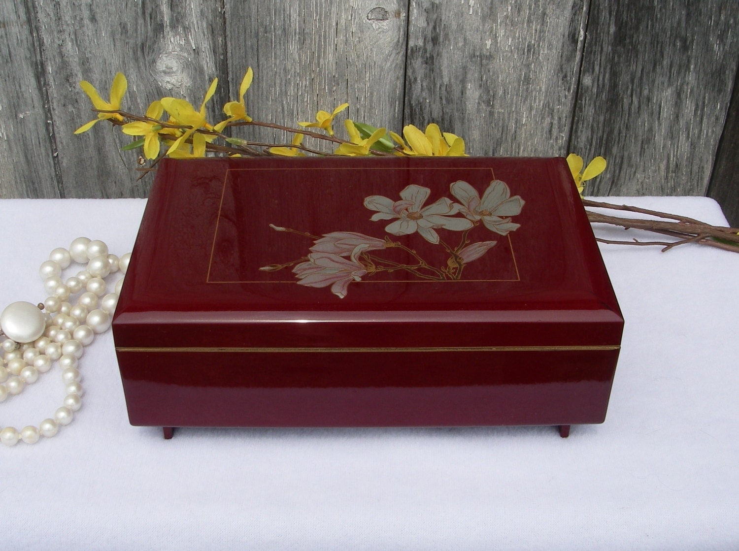 Vintage Otagiri Lacquerware Jewelry Music Box Magnolia Red