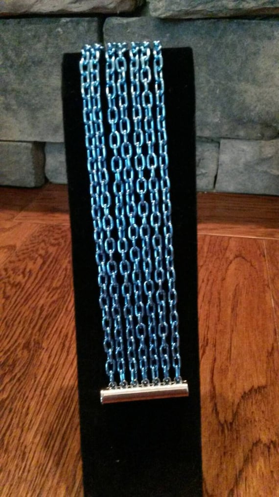 slinky blue