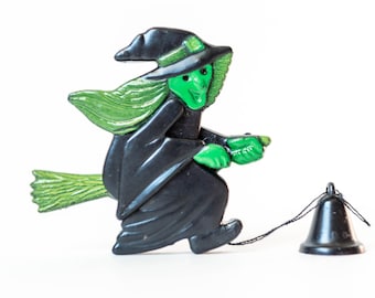 Vintage Witch Pin - Retro Halloween Witch Pull Pin - Witch Brooch Action Pull Pin - Vintage Halloween Costume Accessories