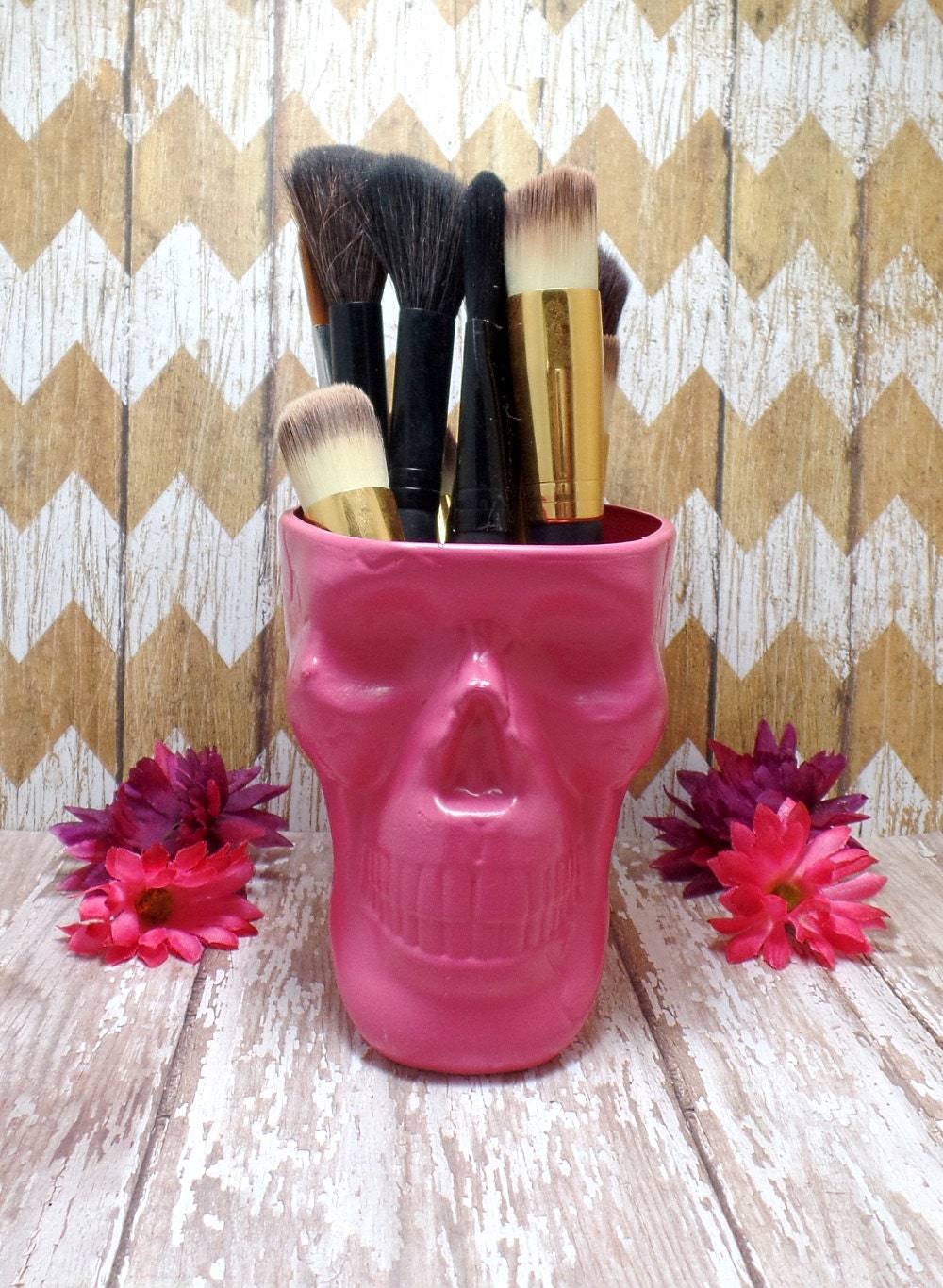 Pink Plastic Skull Pen or Makeup Brush Holder