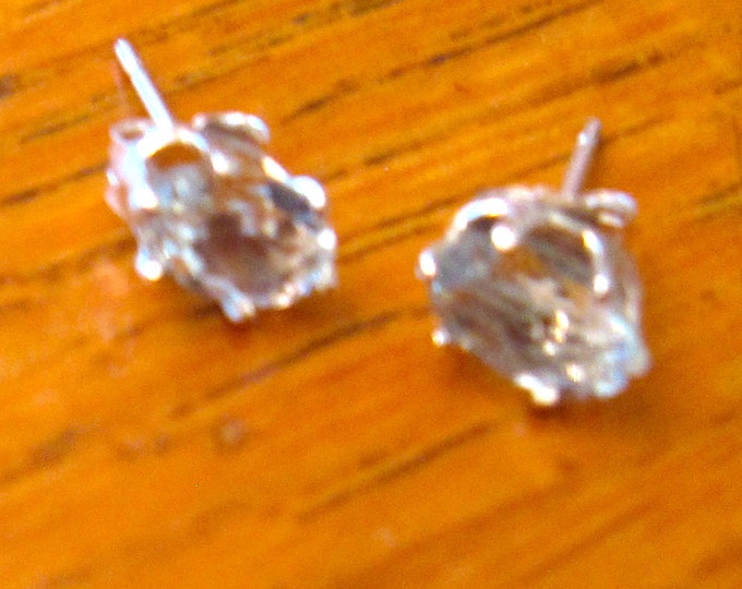 Small Aquamarine Studs, 6x4mm Oval, Natural, Set vin Sterling Silver E807