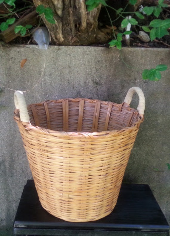 Items similar to Vintage Clothes Basket Extra Large Gathering Basket