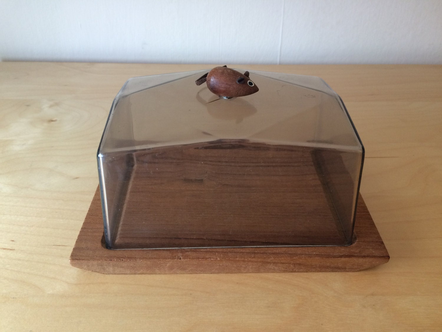 Vintage Wooden Cheese Board with Plastic Lid and Wooden Mouse
