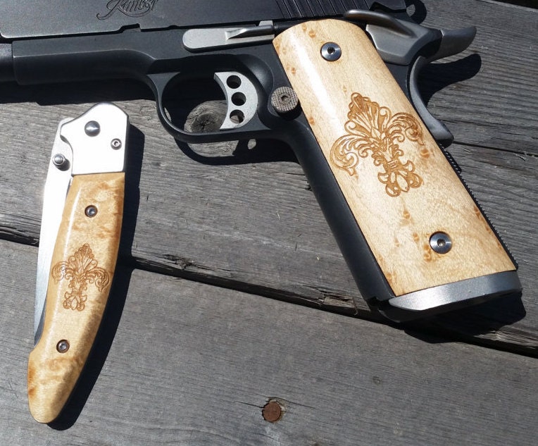 Folding Blade Pocket Knife with handles to match your custom