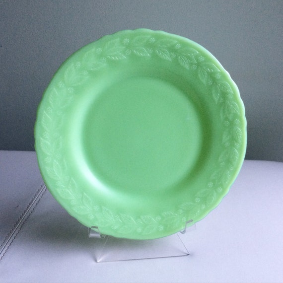 McKee "Laurel" Jadeite Dinner Plate