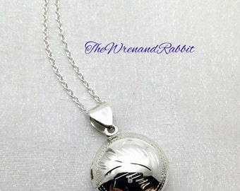 Sterling silver locket - locket for girls - small sterling silver photo locket necklace - secret locket - sterling 925 round locket necklace
