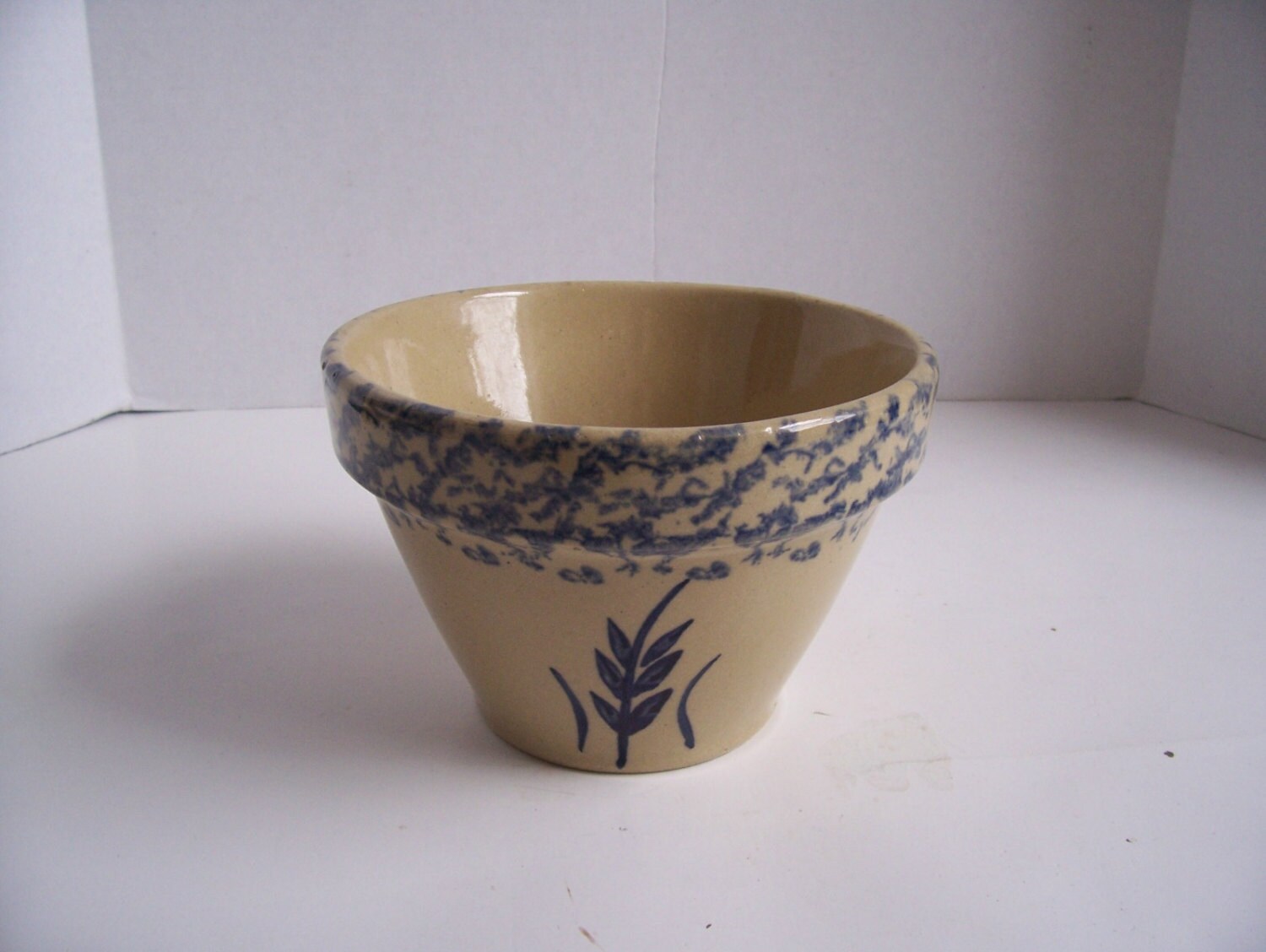 Roseville RRP BOWL Blue Spongeware Wheat Pattern 6 inch Crock