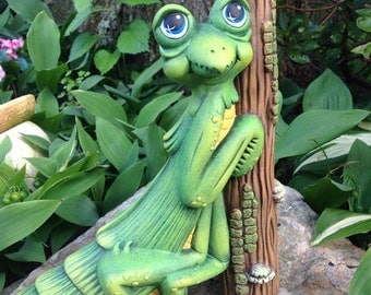 Manny the Praying Mantis--Garden--Garden Art