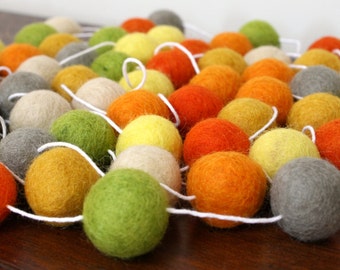 Autumn Felt Ball Garland, Fall Decor, Orange Yellow and Green Pom Pom Garland, Birthday Party Decoration, Thanksgiving Felt Ball Bunting