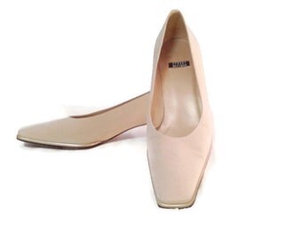 Vintage Stuart Weitzman pumps with spool heels