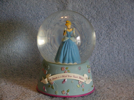 Musical Snow Globe Cinderella Disney