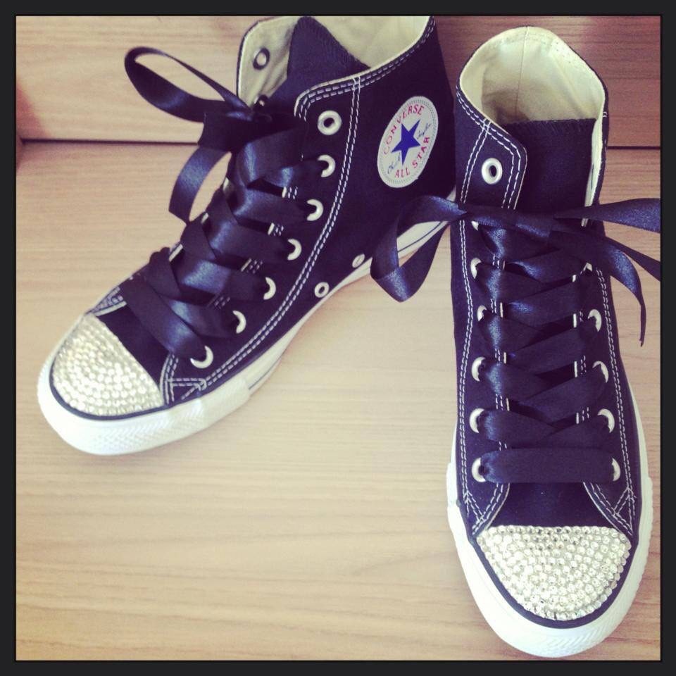 black marks on converse laces