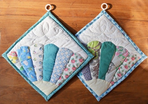 Fan quilt block pot holders set of two 8.5x8.5