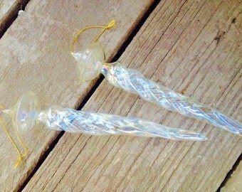 VINTAGE: 2 Vintage Christmas Clear Glass Ornament / Hand Blown Glass Ornament / Bubble Point Ornaments.(#63)