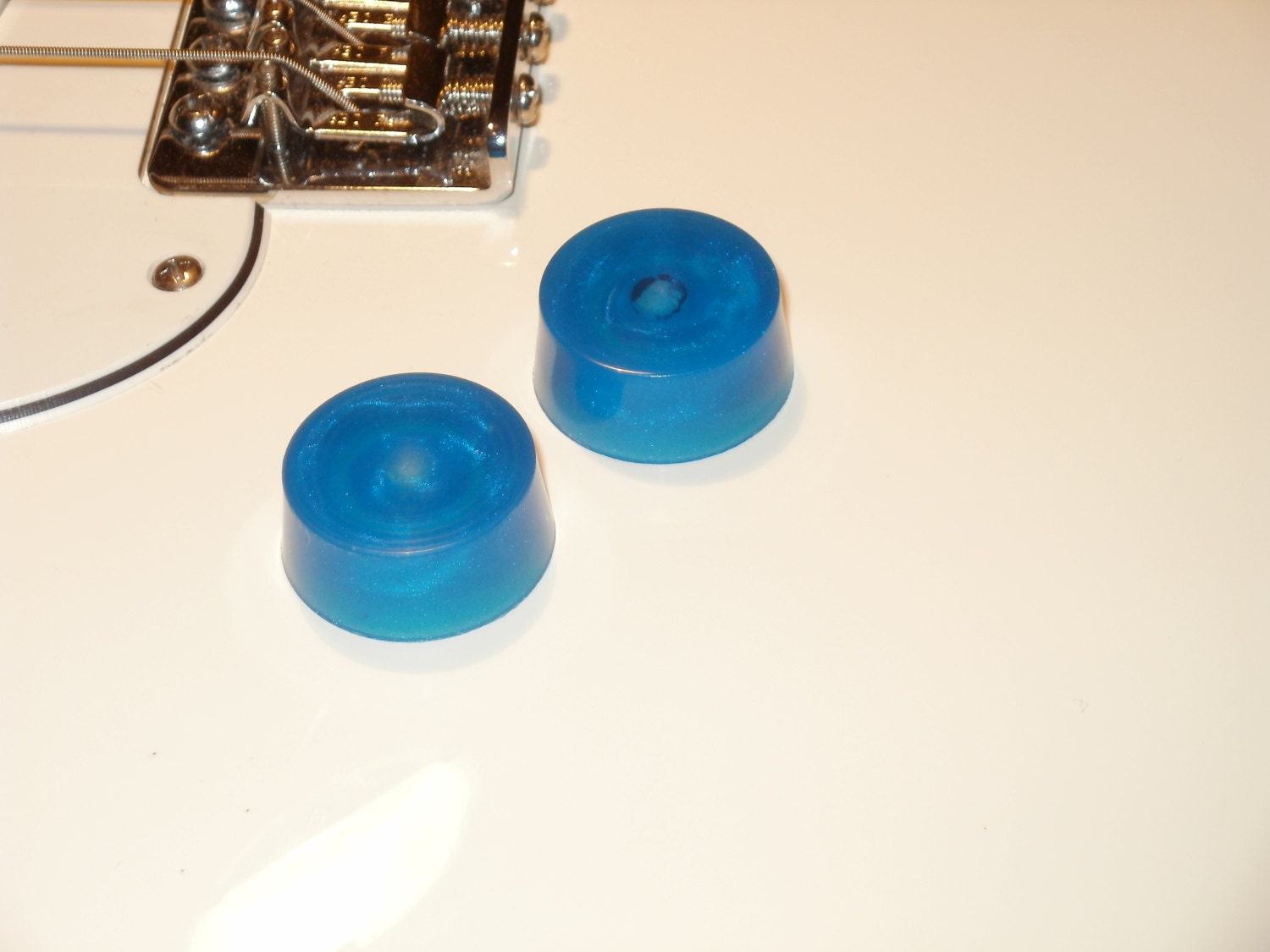 ELECTRIC BLUE GUITAR speed knobs set of 2