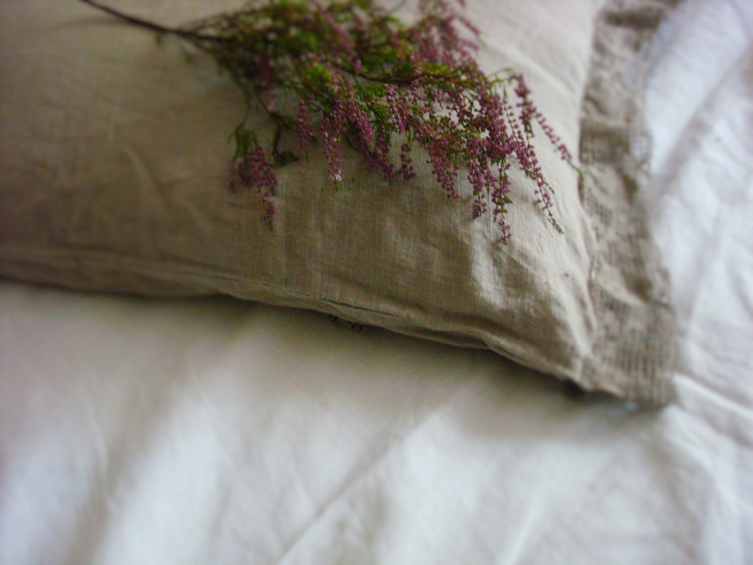 Gray linen pillowcase with linen lace stonewashed by Luxoteks