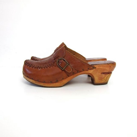 70s brown leather clogs Wooden heels mules vintage 1970s