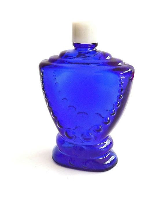 Vintage Cobalt Blue Glass Perfume Bottle With Bakelite Lid 8132