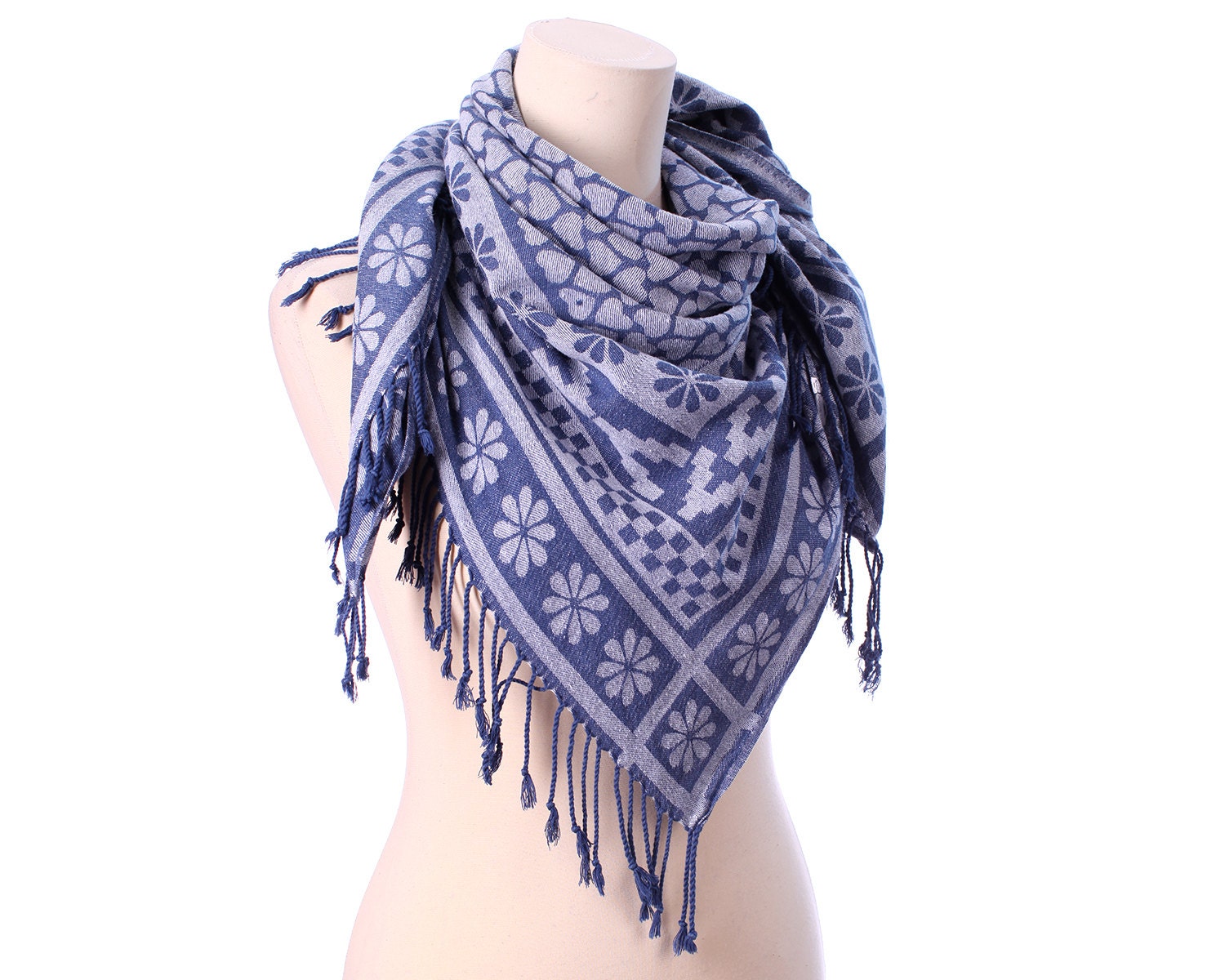 Nomad Geo Fringe Wrap