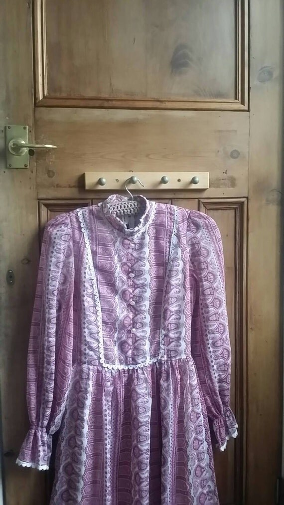 beautiful frocks in the world