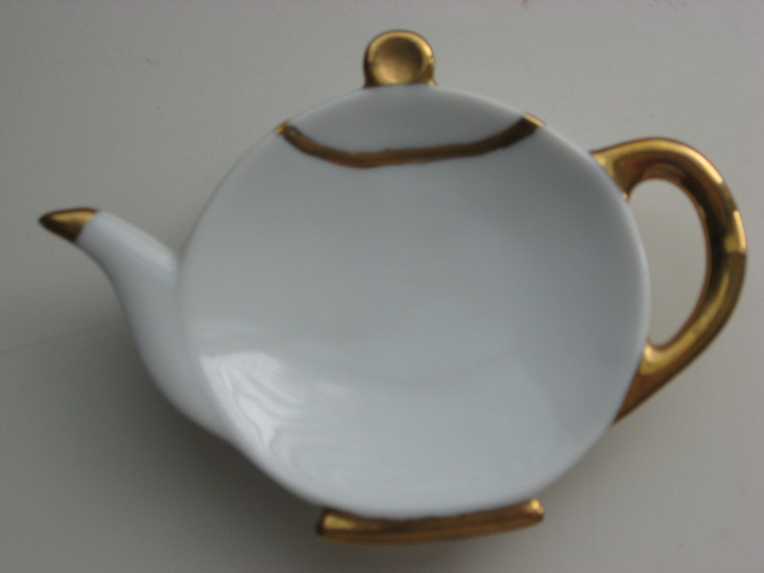 Vintage Porcelain Hand Painted 22k Gold Trim Tea Bag Rest/ Spoon Rest