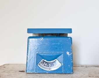 Vintage Blue Weighing Scale by Detecto - Vintage 25lb Scale Weight Kitchenware Bright Blue Kitchen Scale Decor