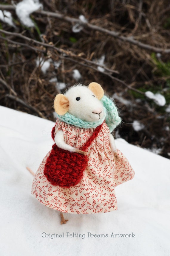 Little Winter Christmas Mouse- Christmas-Winter Seasonal Ornament- Felting Dreams - READY TO SHIP