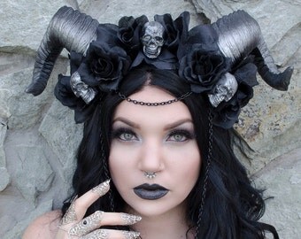 Goth skull horn headdress - maleficent