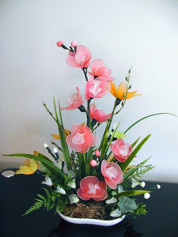 Artículos similares a Handmade Colorful Nylon Orchids Arrangement en Etsy