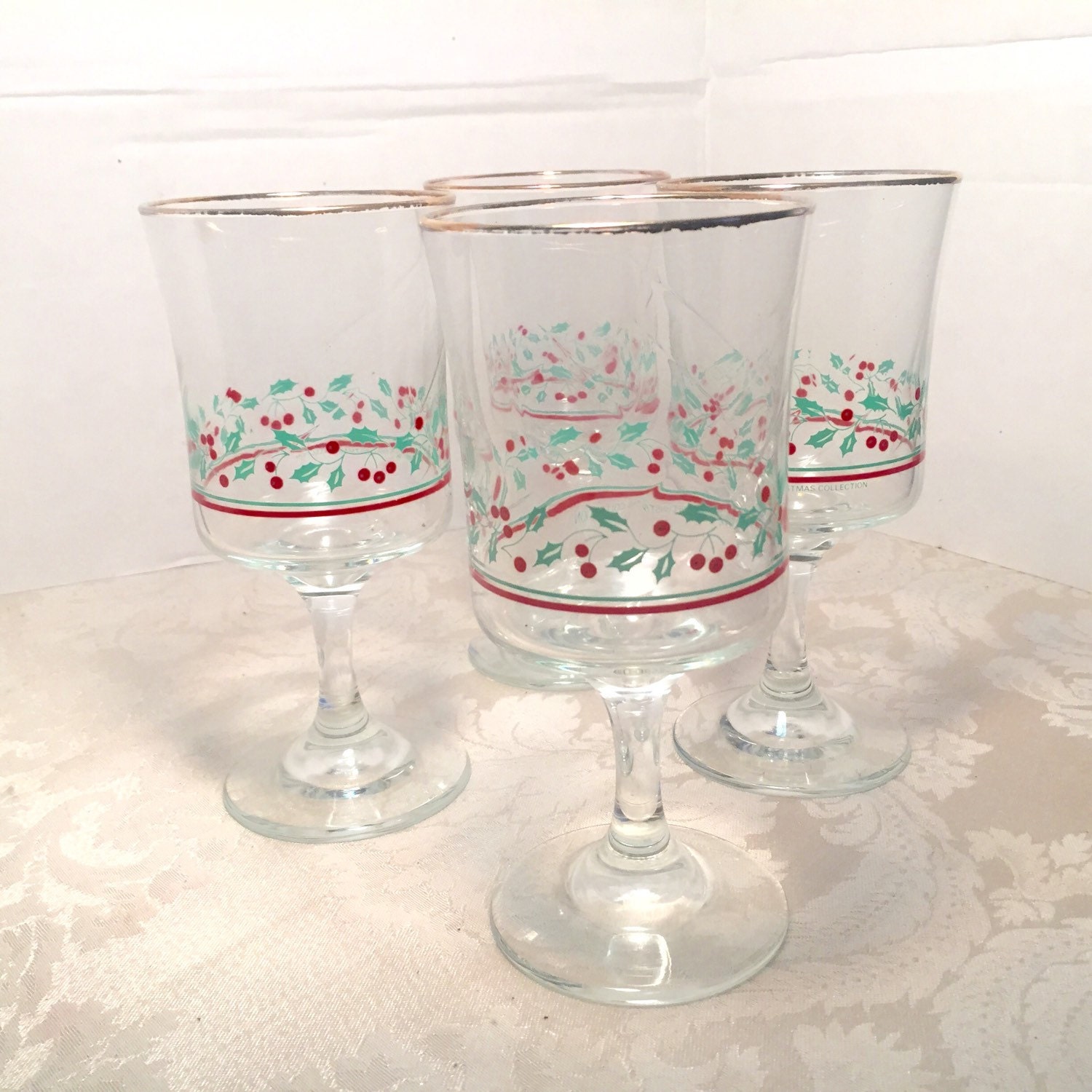 Vintage Wine Glasses Christmas Holly Berry and by vintagepoetic