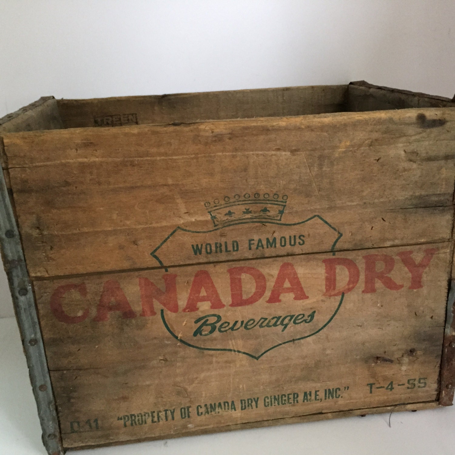 Vintage Canada Dry 1950’s T455 Wood Soda Crate Haute Juice