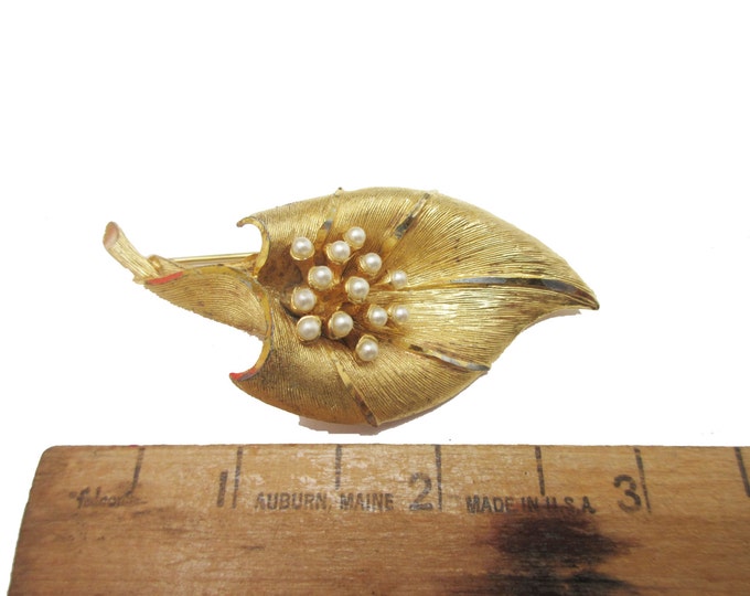 Vintage Leaf Brooch - signed BSK- faux Pearl brushed gold Pin - white gold