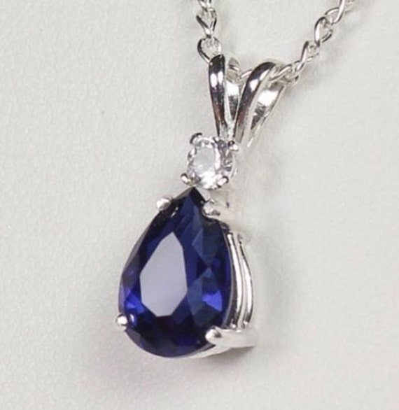 Beautiful 2.5ct Sapphire Necklace White Sapphire Accent