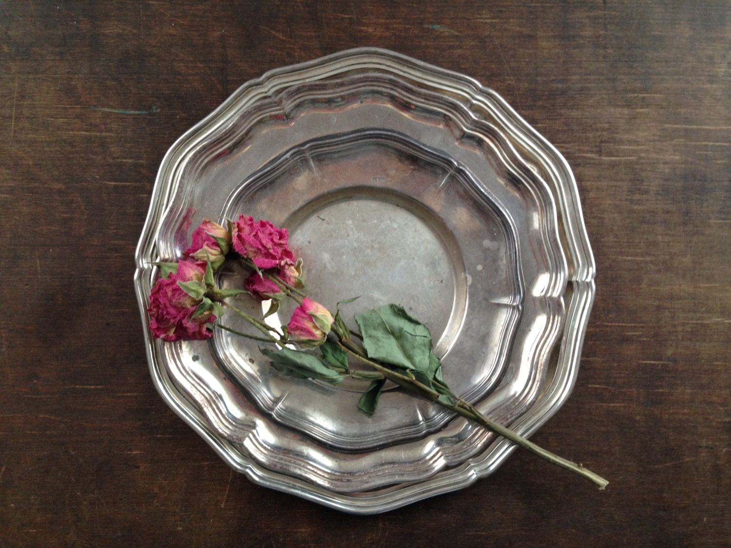 Vintage metal plate Set of 3 Round serving tray Prima Nysilver Round ...