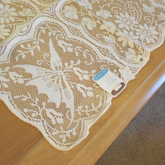 Vintage Cotton Ivory Quaker Lace Dresser Scarf by MissIvyVintage