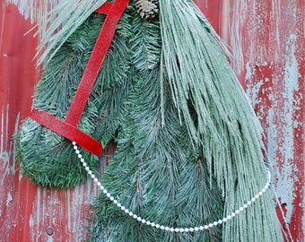 Snowy Horse Head Wreath