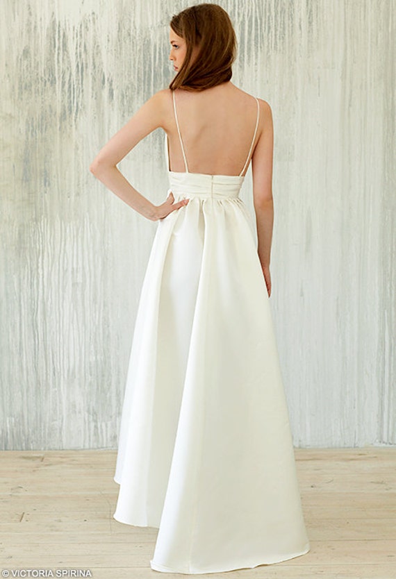 lily-beach-wedding-dress-low-back-wedding-dress-open-back