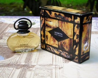 Vendetta eau de toilette pour homme by Valentino. Boxed mini bottle 4.5 ml / 0.15 oz, early 1990s. Men's fragrance.