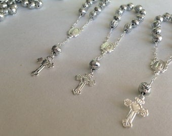 20 baptism favors mini rosaries/ communion favors/ decenario / recuerdito para bautizo/ christening favor