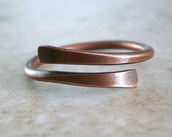 Simple Copper Ring Rustic Band Hammered Metal Jewelry Rustic Jewelry Handcrafted Band Unisex Ring Copper for Men Wire Ring Antiqued
