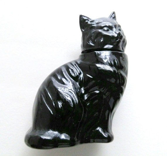 Avon Perfume Black Cat Bottle Sweet Honesty milk glass 1972 molded plastic head 3.5 inches tall