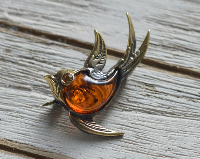 The Bird Of Happiness // Brooch made from metal brass cabochon natural amber // Vintage Style // Boho and Bohemian // Fresh Trends for Her