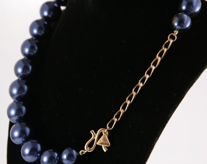 Blue Pearl Necklace Choker Pearl Imitation Necklace Designer Marked LCI for Liz Claiborne 1970s Costume Jewelry Beads