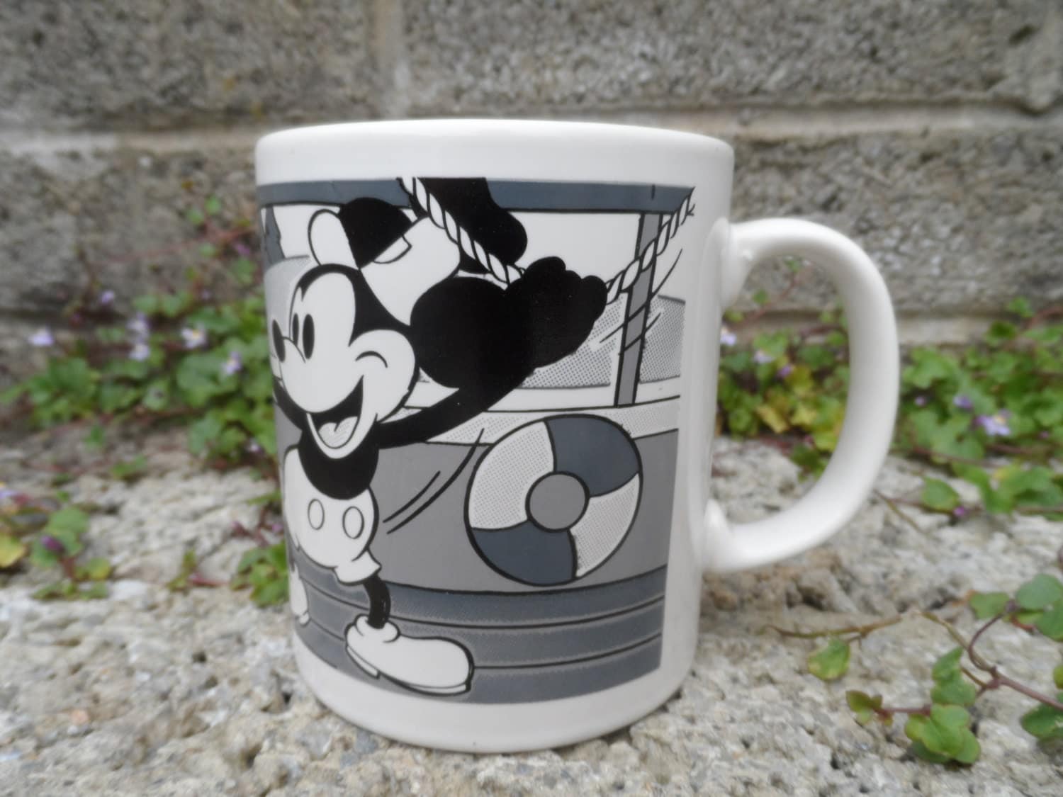 Vintage Disney mug collectible coffee mug 1995 Disney