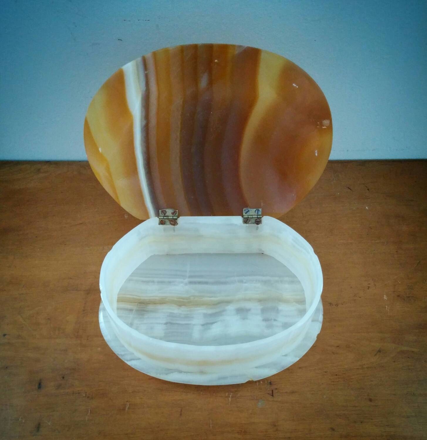 Vintage Large Shell Shaped Alabaster Box Jewelry box