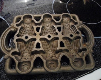 Vintage John Wright Gingerbread Man Baking Pan Cast Iron Mold