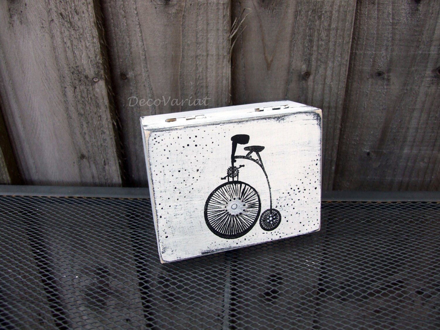 empty bicycle card boxes